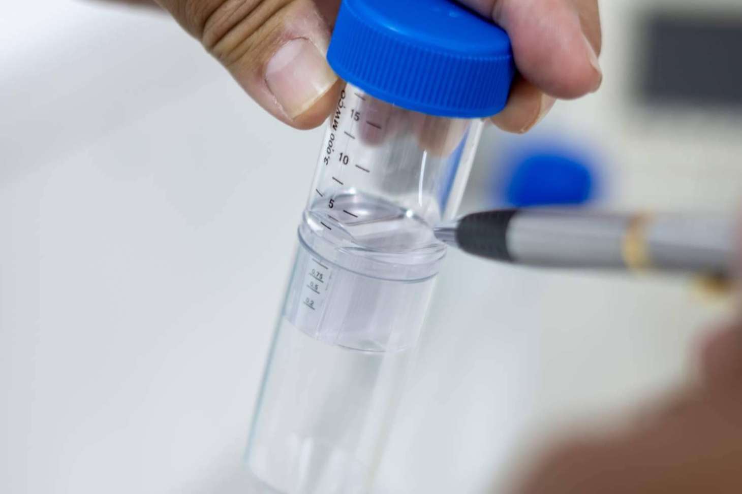 La guía para evitar 50 errores comunes, en el tratamiento del cáncer, expuestos por el Dr. Ramón Gutiérrez, oncopatólogo